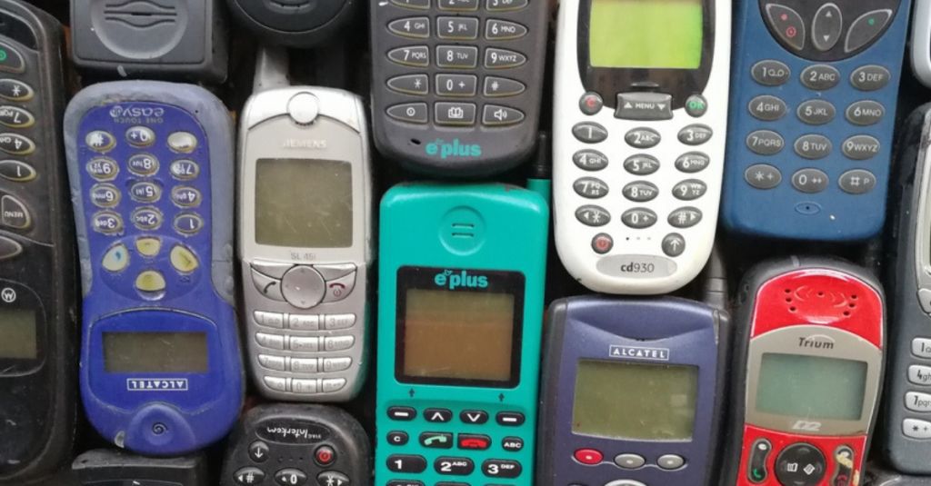 12 Handys der 90er, die alle haben wollten