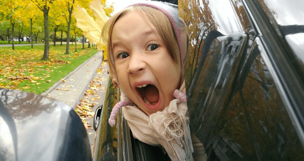 Kinder im Auto