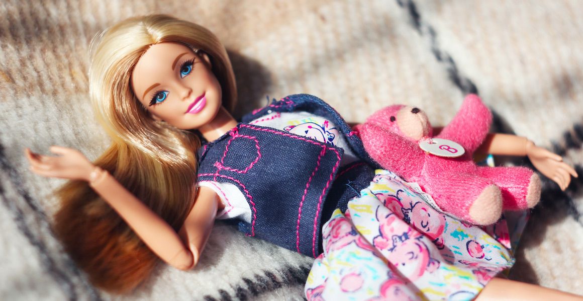 Menschen Beichten Was Sie Fruher Verrucktes Mit Ihren Barbies Gemacht Haben